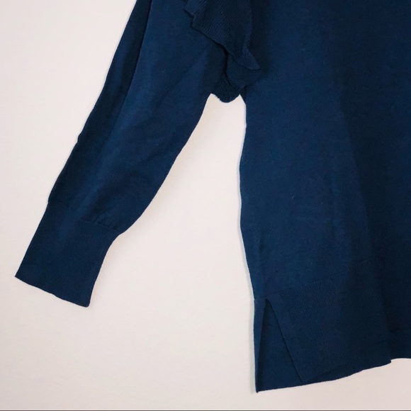 NWT Two by Vince Camuto Women Navy Blue Shoulder Ruffle Pullover Sweater size S - Picture 3 of 7